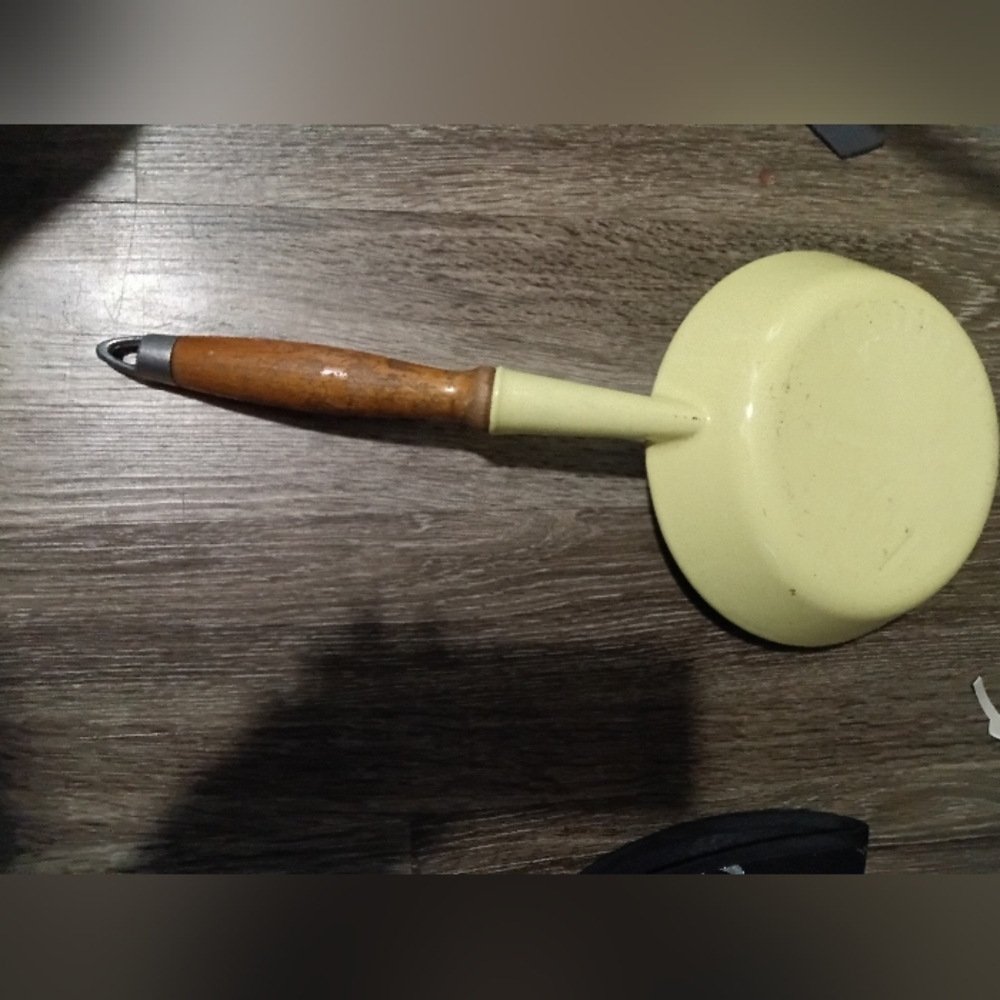 Vintage Le Creuset Yellow Enameled Cast Iron Pan 1960's-1970's - Picture 7 of 13